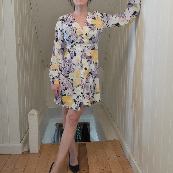 Floral short dress with long sleeves - Picture 10 of 11